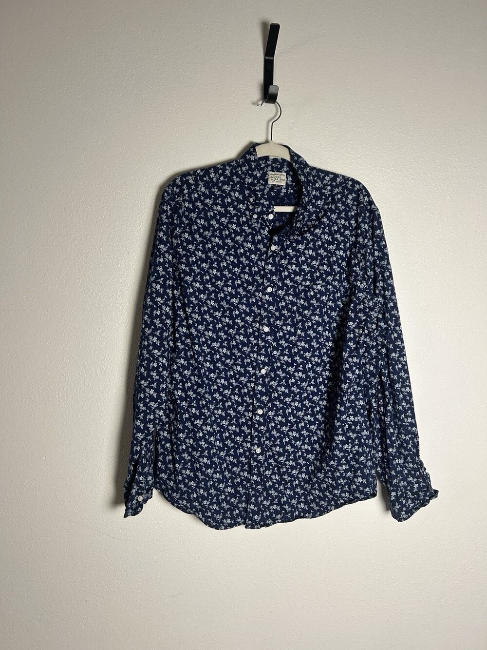 J.Crew Secret Wash Blue Floral Stretch Poplin Button Down Shirt Size Large